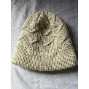 Apana Women's Ivory Cream Fleece Lined Beanie